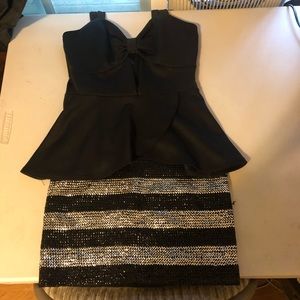 5/$40 Sparkly super short black & silver skirt